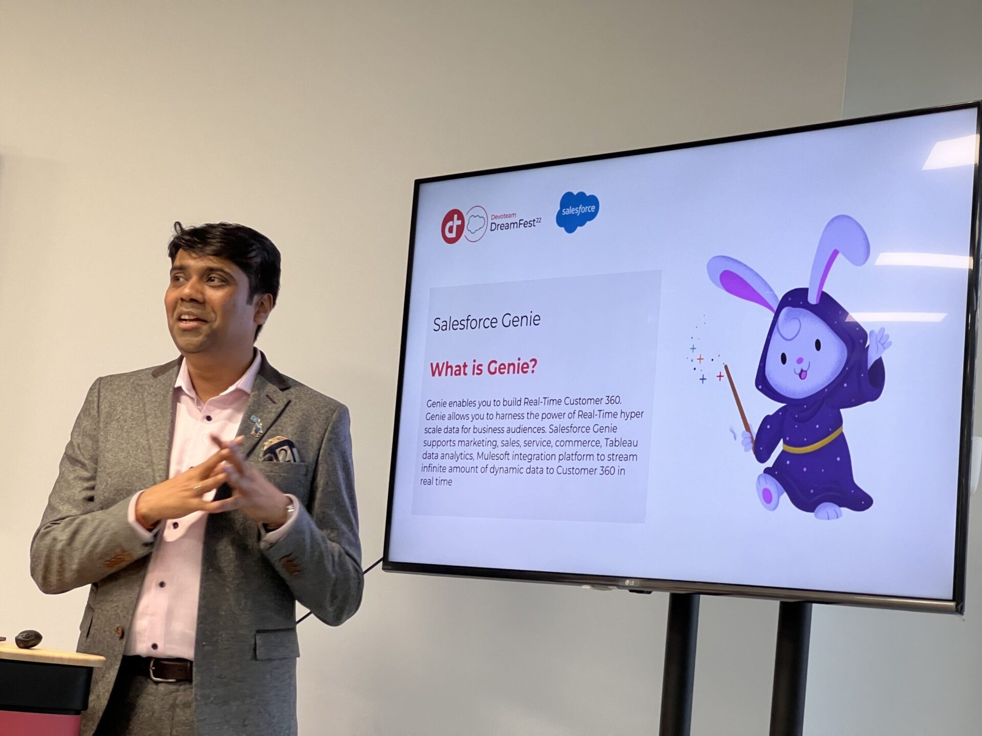 DreamFest – in the loop of Salesforce news