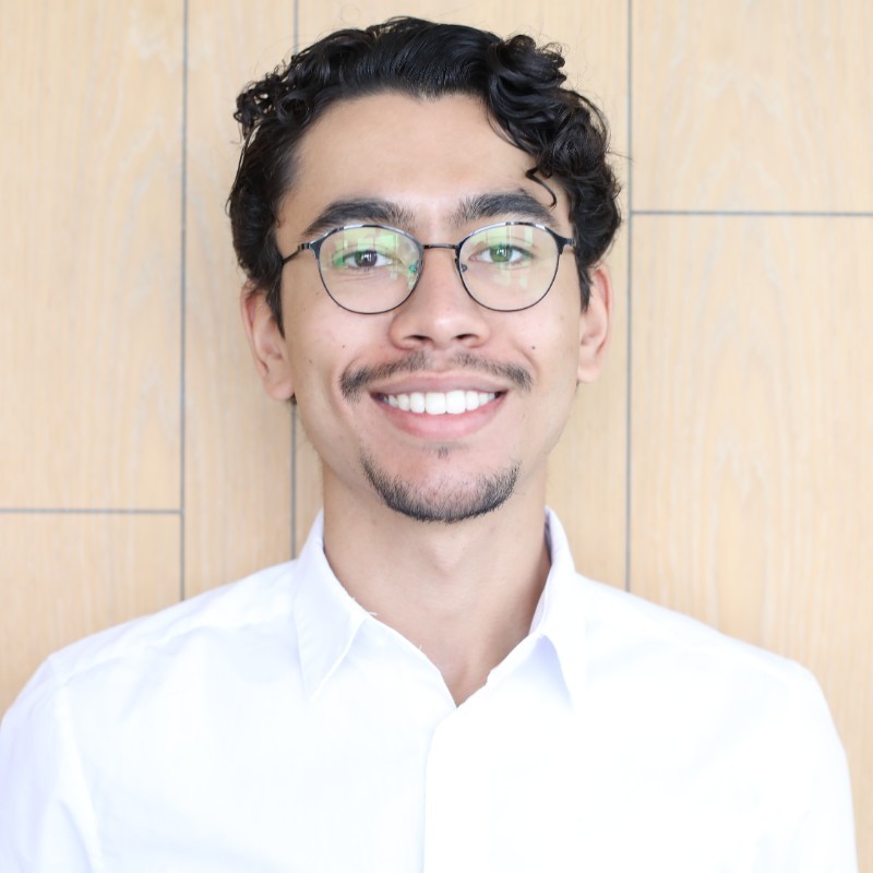 Let’s meet Adonis: “From IT rookie to Cluster Admin”.